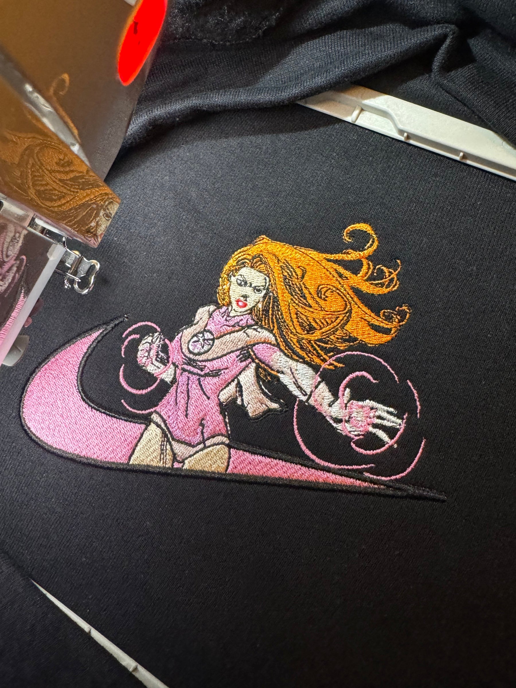 Atom Eve x Swoosh